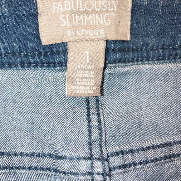 Chicos Fabulously Slimming Jeans  Short Med Wash US 8 - Picture 3 of 4
